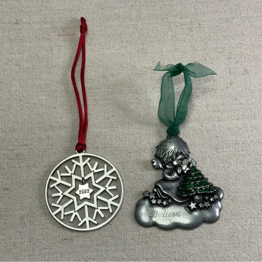 2022 Snowflake Ornament with Believe Girl & Green Tree